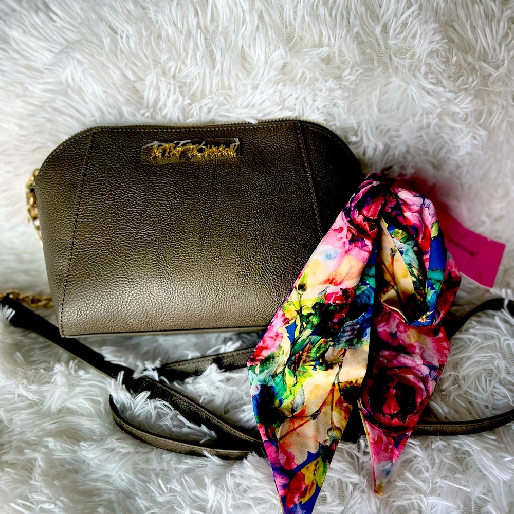 Betsey Johnson crossbody